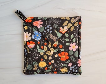 Handmade Rifle Paper Co Pot Holder, Rifle Paper Potholder, Spring Kitchen Accessory, Floral Mother's Day Gift for Mom, Thick Potholder