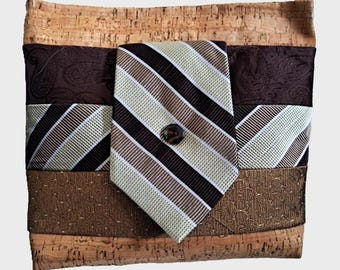 Sac à bandoulière/sac à main en liège, tons marrons, cravates recyclées, tige, fond et bandoulière en liège