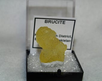 Pakistan Brucite Thumbnail Specimen