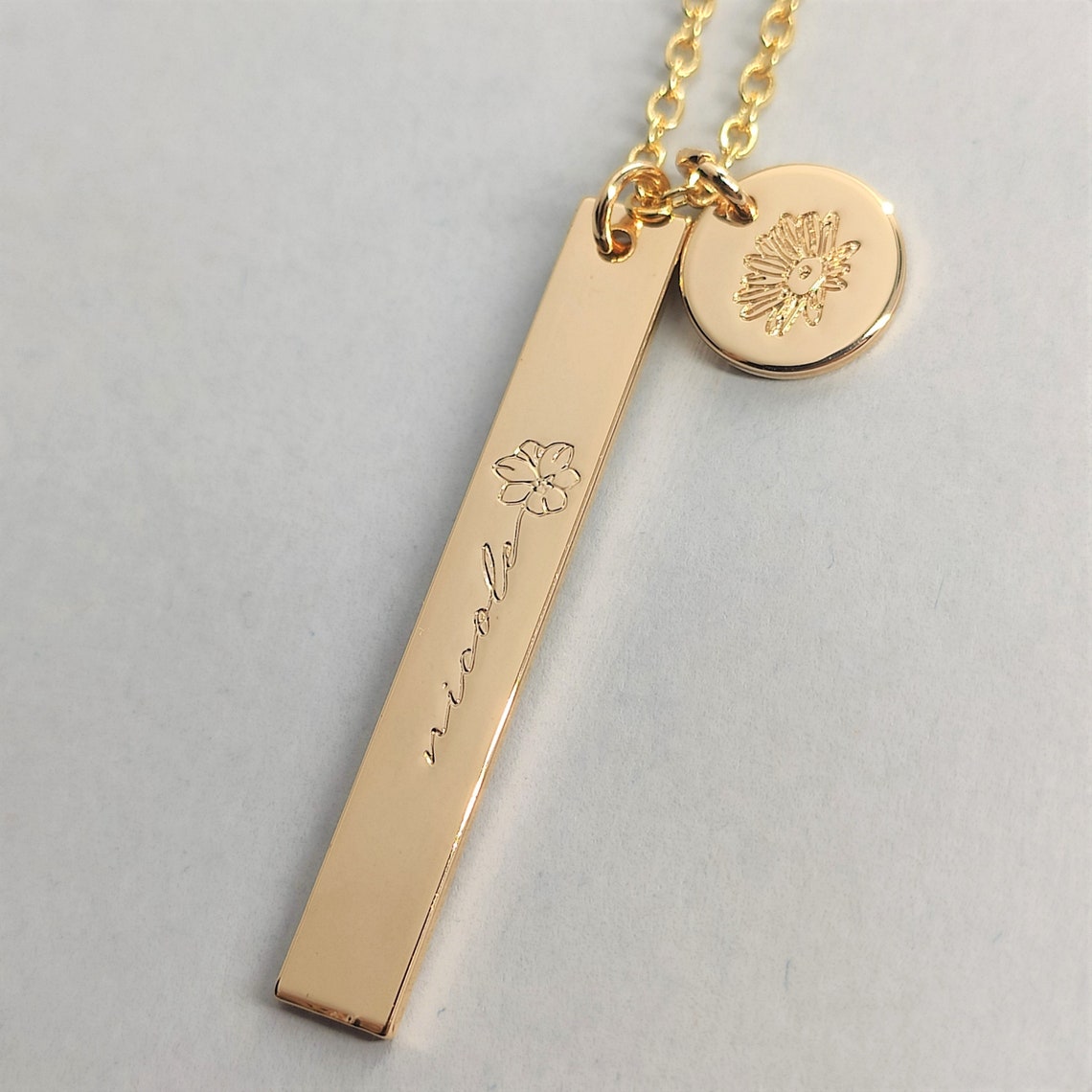Custom Name Birth Flower Necklace Perfect for Mothers Day Etsy