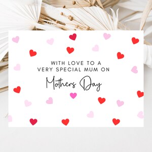 Mit Liebe zu einer ganz besonderen Mama am Muttertag Karte / Personalisierte glückliche Muttertag Grußkarte / Ich liebe Dich Mama / Muttertagsgeschenk für Mama