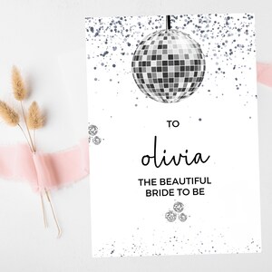 La bellissima sposa in arrivo/Biglietto di auguri personalizzato per il weekend dell'addio al nubilato con palla da discoteca in argento/Team Bride Bridal Shower/Ultima carta da discoteca