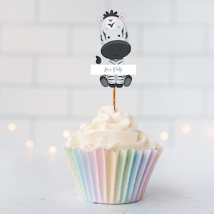 Personalised Giraffe Animals Cupcake Toppers/ Custom Jungle Theme Party Cupcake Toppers/ Lion/ Monkey/ Giraffe/ Elephant Jungle/ A11/ A23