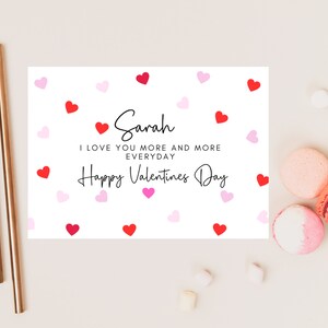 Personalisierte Ich liebe dich immer mehr Jeden Tag Happy Valentines Day Karte / Romantischer Freund / Freundin / Ehemann / Frau / Nette Jubiläumskarte