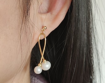 Pearl Earrings Dangle, Handmade Gold Wire Wrapped Freshwater Drop Earrings, Artisan Jewellery, 14K Gold Filled Hoop