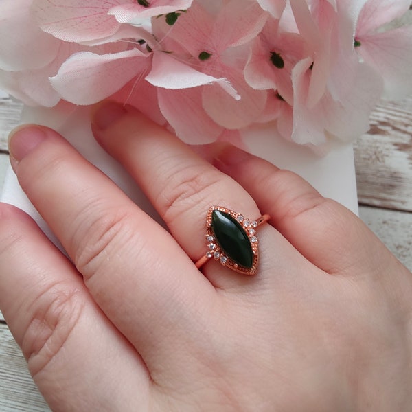 Vintage Hetian Jade Ring. Real imperial Jade Sterling Rose Gold Ring,Carved Floral Green Jade Ring ，Personalized Gifts
