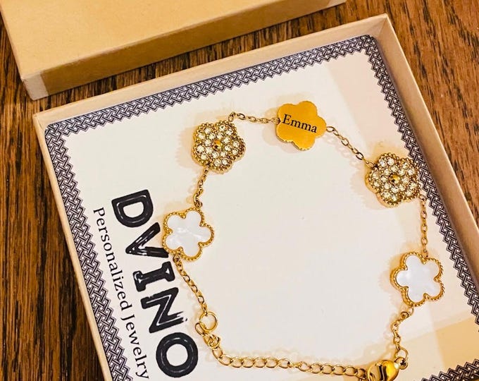 Clover Family Nmae Bracelet
