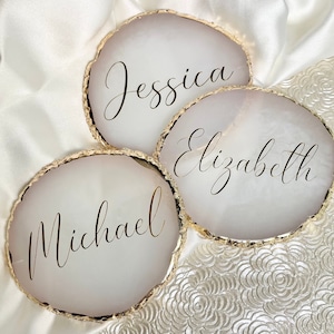 Place cards for wedding, Event seating chart, Gold resin name cards, Agate replica seating card, Calligraphy, Gold Decor, Bridesmaid gift