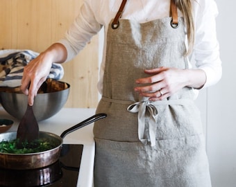 Natuurlijke gewassen linnen luxe schort. Chef linnen schort voor mannen. Vakantie linnen schort grillen geschenken. Heren linnen schort voor in de keuken.