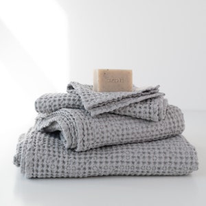 Light Grey Honeycomb Waffle Linen Towel. Highly absorbent natural waffle linen bath towel. Softened linen waffle towel for sauna and bath. image 1