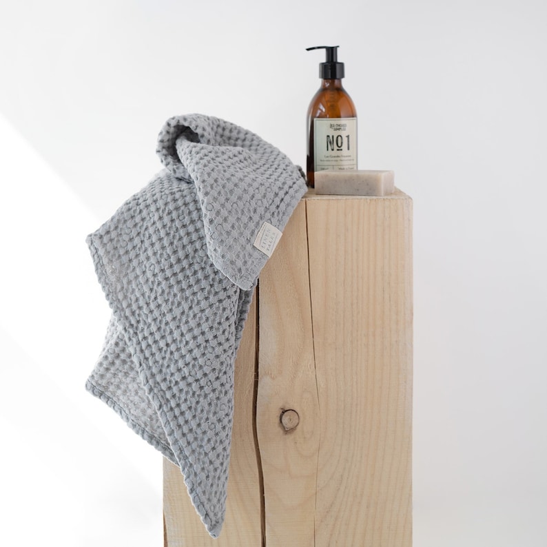 Light Grey Honeycomb Waffle Linen Towel. Highly absorbent natural waffle linen bath towel. Softened linen waffle towel for sauna and bath. image 3