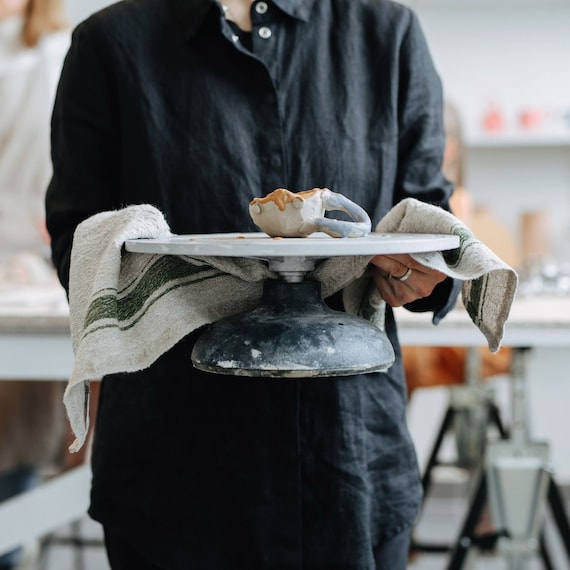 What Is a Tea Towel? Different Ways to Use This Kitchen Cloth