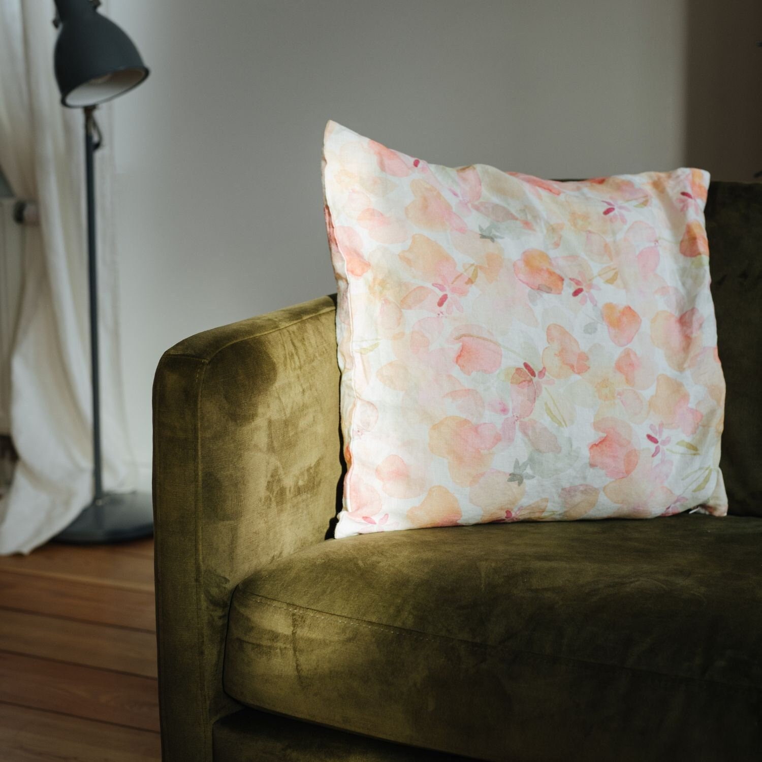 housse de coussin en lin floral. housse campagne ferme. oreiller lit doux. lavé