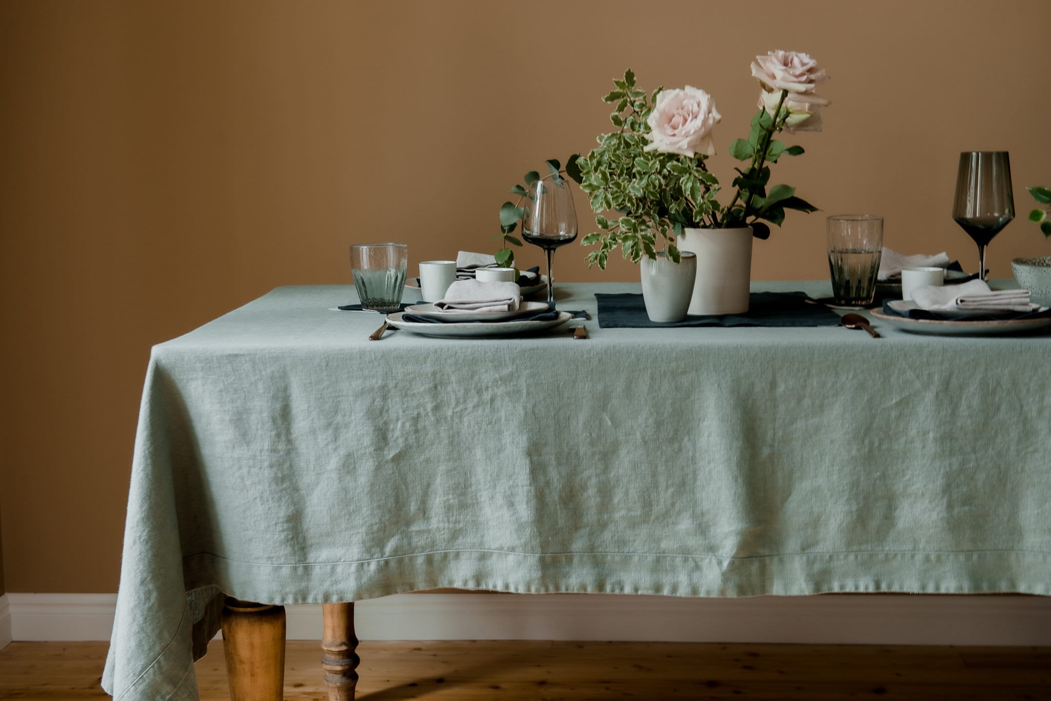 Leinen Leinen Große Vintage grüne Tischdecke. Grüne Tischdecke. Tischdecke. Milieu