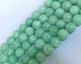 Emerald Green Jade Beads: 6-14mm Smooth Round Gemstone Beads