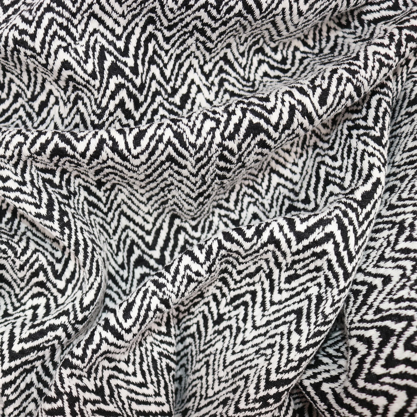 52/54 Black and White Herringbone Pattern - Etsy