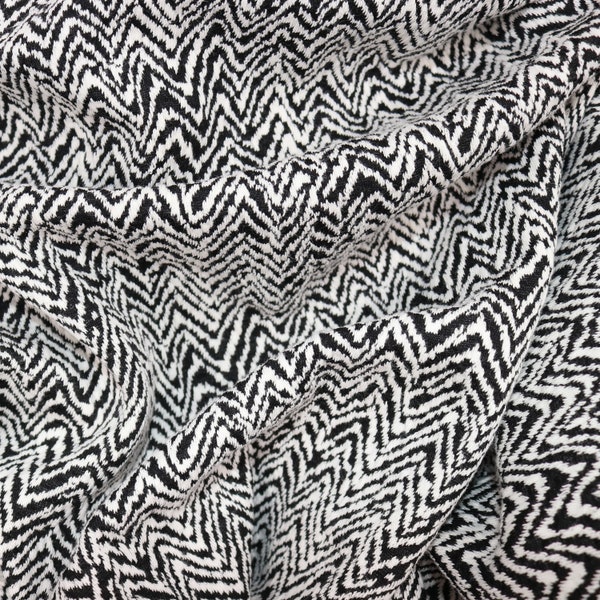 52/54" Black and White Herringbone Pattern Cotton/Polyester/Spandex Knit Jacquard Fabric by the Yard/YU-2697