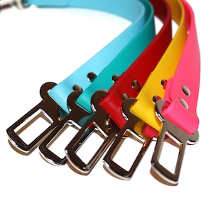 dog seat belt, dog safety, dog car restraint, pet seat belt, dog safety belt, dog car leash, pet safety, car seat leash, biothane leash