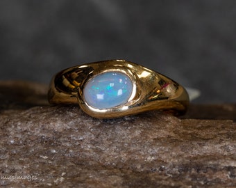 14k Yellow Gold Opal Ring
