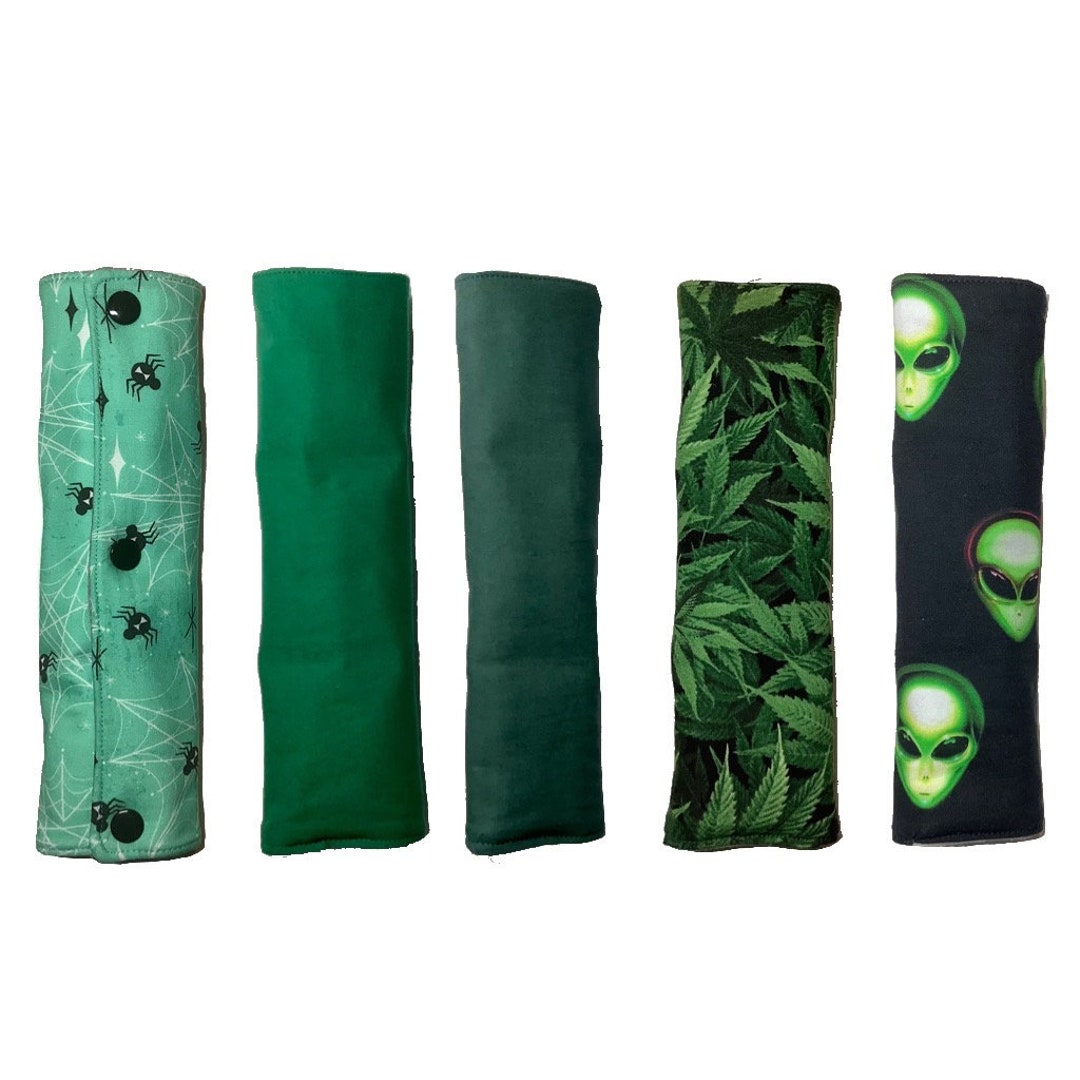 LightGreen Yellow Star Car Seat Belt Cover 7''x12.6'' (Pack of 2)