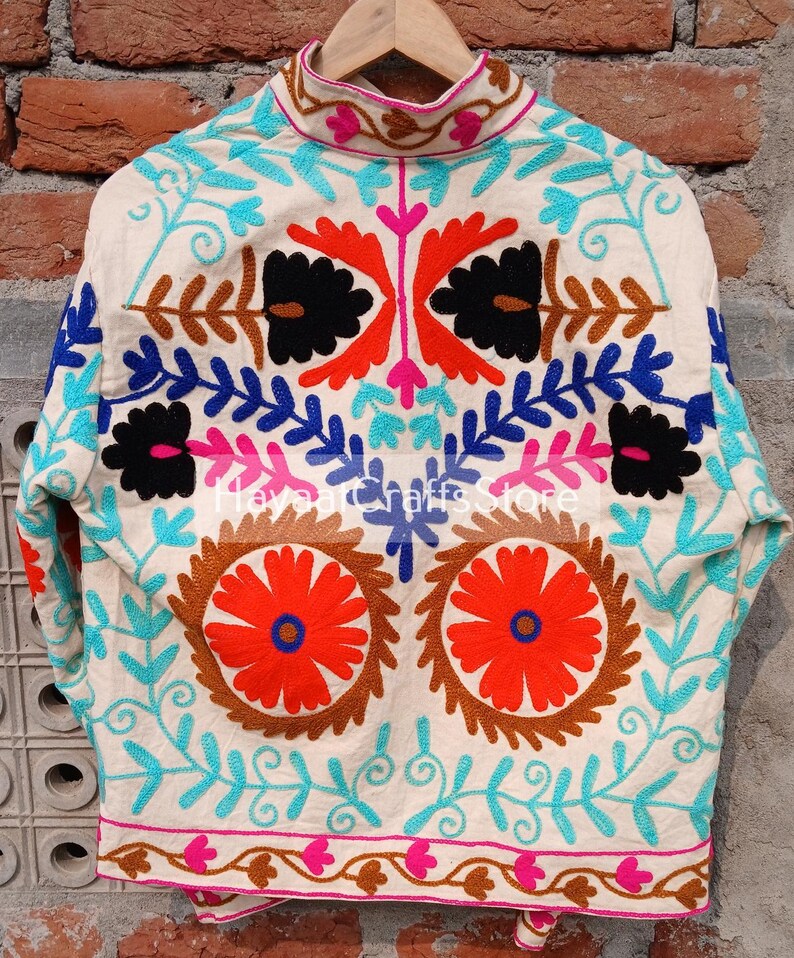 Vest Ethnique Femme
Suzani Jacket
Suzani
Embroidery Jacket
Jacket
Vintage Jacket
Woven Jacket Japanese
Womens Colorful Jacket
Embroidered Cardigan Women
Embroidered Bomber Jacket
Coats and Jackets
Suzani Bomber Jacket
Handmade Suzani
Guatemalan Blaze