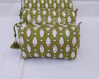 Mother's Day gift,Bridesmaid Gift,Personalized Floral Makeup Bag,Toiletry, Bags Handmade Quilted Cosmetic Bag, Travel Makeup Pouch