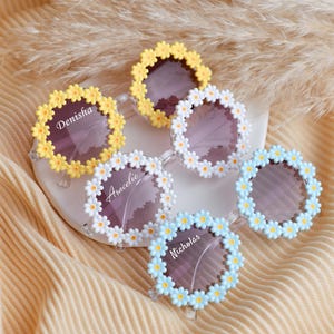 Custom Flower Sunglasses: Handmade Wedding Party Favors
