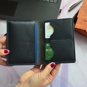Capa para passaporte em couro personalizada. Porta documentos de viagem. Porta-passaporte duplo. Porta passaporte personalizado para homens e mulheres.