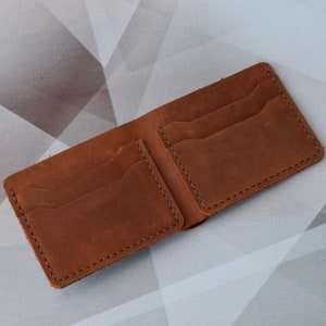 Personalisierte Minimalistische Lederbrieftasche. Leder Geldbeutel. Personalisierte Biker Geldbörse. Gravierte Brieftaschenkarte. Schlanke Ledergeldbörse.