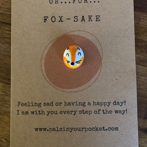 Pour l'amour de FOX.  galet. Charme. Pot de jurons d'humour. Drôle. Nouveauté. Humour. Ami stressé. Ami anxieux. Carte d'ami. Soutien émotionnel