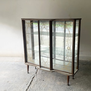 1950’s Vintage Mid Century Glass Drinks / display Cabinet