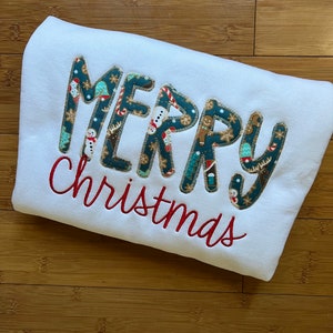 Sudadera con apliques de Feliz Navidad - Sudadera de Navidad - Vacaciones - Bordada - Gildan