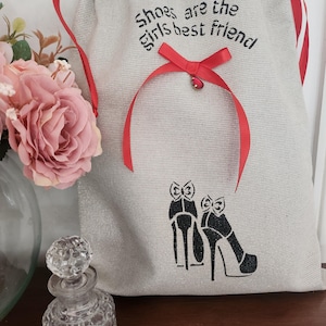 sac pochette rangement lingerie en lin pailleté personnalisable.                 modèle Escarpins