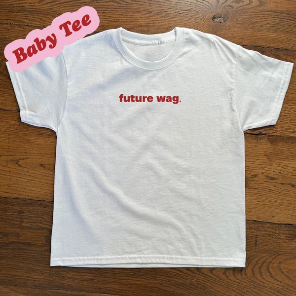 Future Wag Summer Football Euros Slogan Baby Camiseta gráfica - Vintage manga corta Baby Tee 90s - Logotipo único Y2K Gráfico