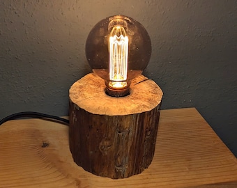 Baumstamm Tischlampe | handgefertigt | Nadelholz | shabby | Holzlampe | Dekolampe | Edison Lampe | Schreibtischlampe | Nachttischlampe