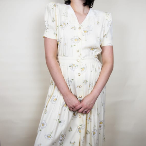 Floral 50s Daisy Dress