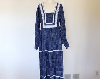 Vintage 1970s Prairie Lawn Dress