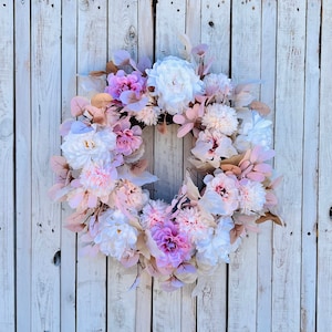 CORONA DE PEONÍAS Vegetación artificial Eucalipto falso Color pastel Primavera Verano Corona de peonías para bodas Perfecta para la decoración de la puerta de entrada