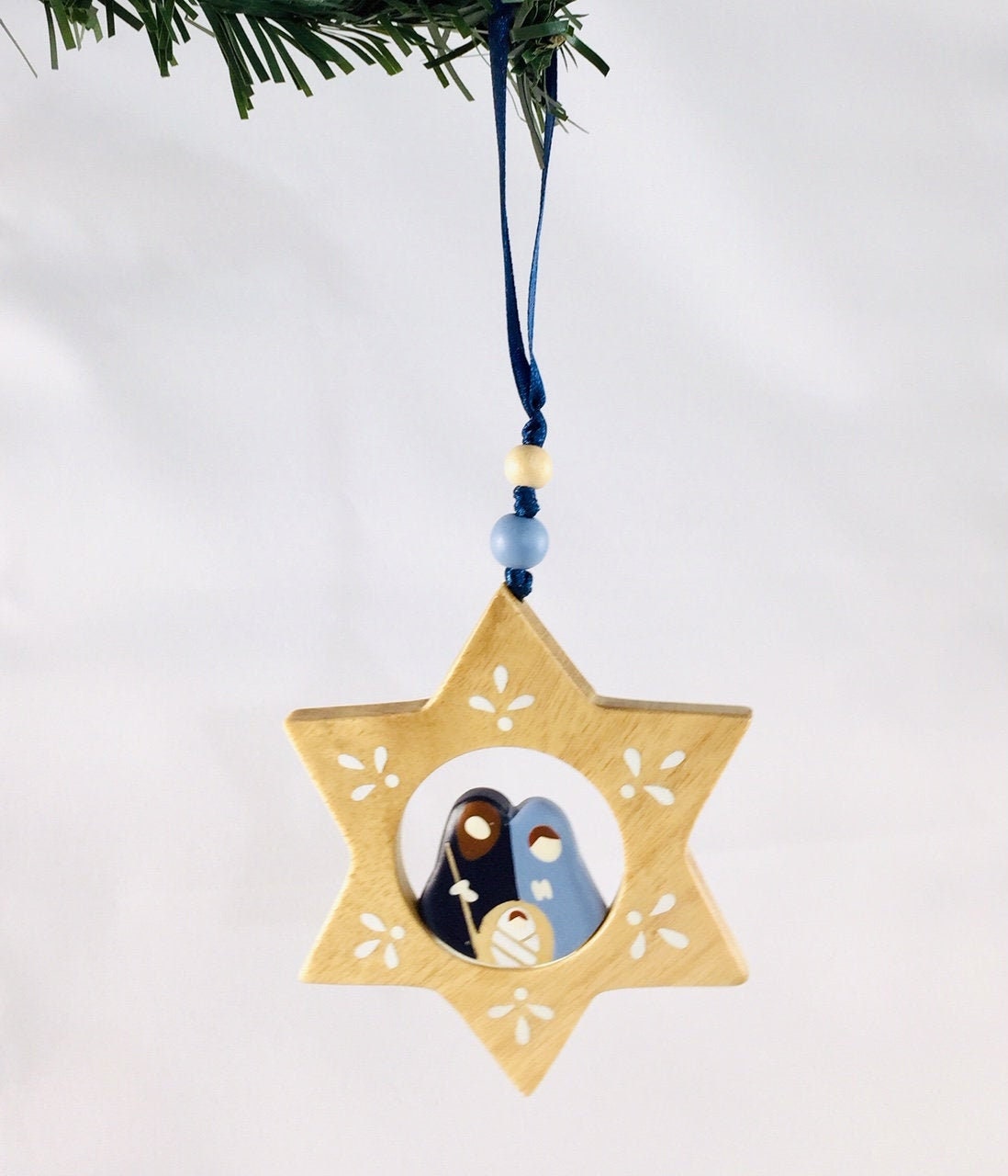 Etoile avec Ste Famille en Bois à Suspendre