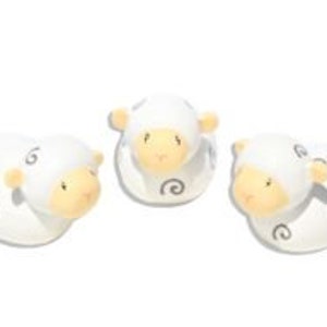 Trois moutons 3cm chacun en bois tourné + Boîte Cadeau