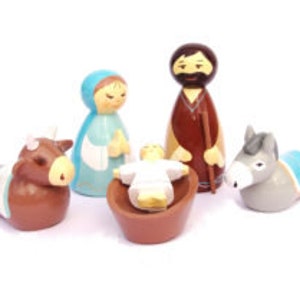 5-piece Nativity scene with Mary in blue 9cm + Gift Box
