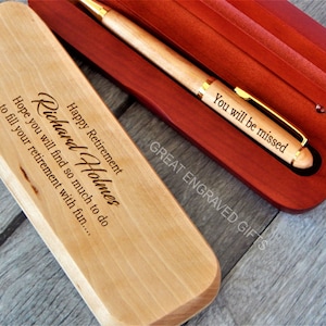 Ensemble de stylos en bois gravé, cadeau de retraite pour patron | Cadeaux d'adieu personnalisés pour collègues | Cadeau de départ d'un ami | Cadeau d'adieu personnalisé pour homme