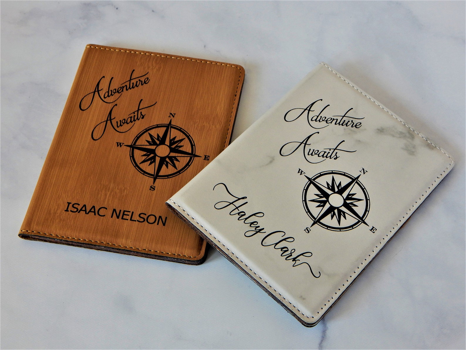 2 Custodie In Pelle Per Passaporto - Portadocumenti Con Fascia Elastica, Grigio E Azzurro - Foto 3