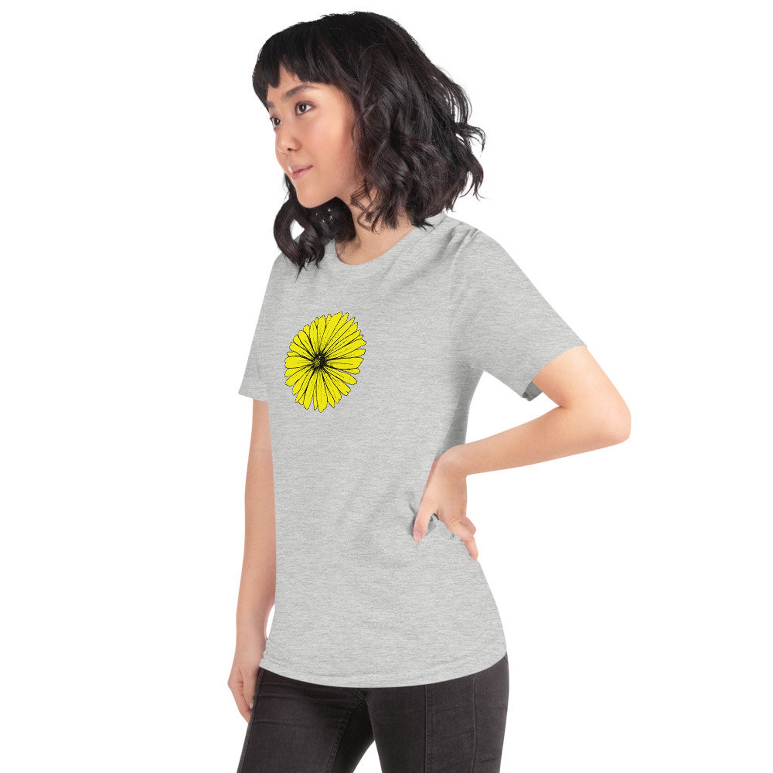 Yellow Daisy T-Shirt Gray Shirt Floral Shirt Flower Tee | Etsy
