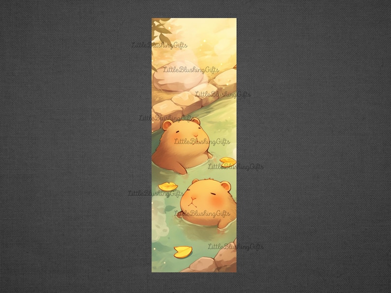 K&ouml;nnte beinhalten: Eine skurrile Illustration von zwei Wasserschweinen, die sich in einem Teich entspannen. Das Kunstwerk zeigt eine warme Farbpalette mit sanfter Beleuchtung, Seerosenbl&auml;ttern und Felsen. Der Text "Little Blushing Gifts" ist sichtbar.