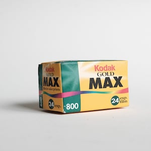 EXPIRED Kodak Gold MAX 800 35mm Color Negative Film (24 Exposures