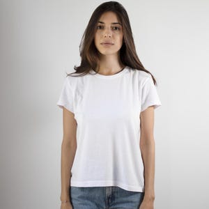 Women&#39;s Boxy Crew Neck t-shirt in White 100% Cotton Made In the USA
