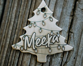 Kerstboom hondentag | Gegraveerd | Gepersonaliseerd | Kerstverlichting sleutelhanger