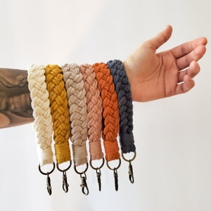 Braided Macrame Wristlet, Boho style keychain, car and house key accessory, trendy purse charm, sweet gift for friend, bridesmaid gift