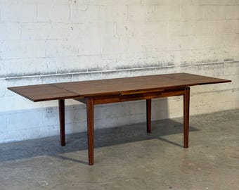 Rosewood Dining Table with Expandable Pull Out Draw Leaves Sejling Skabe Denmark 1960s